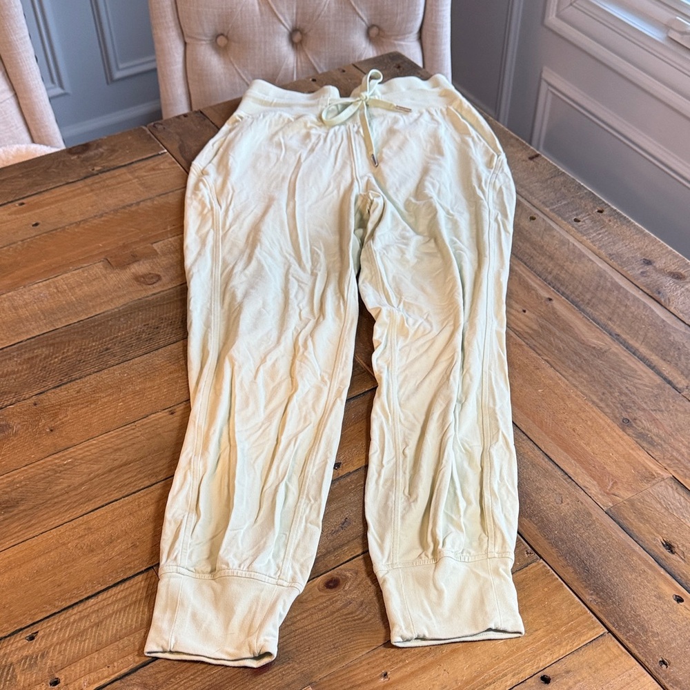 Lululemon Athletica Pale green cotton adapted state Joggers Size 2